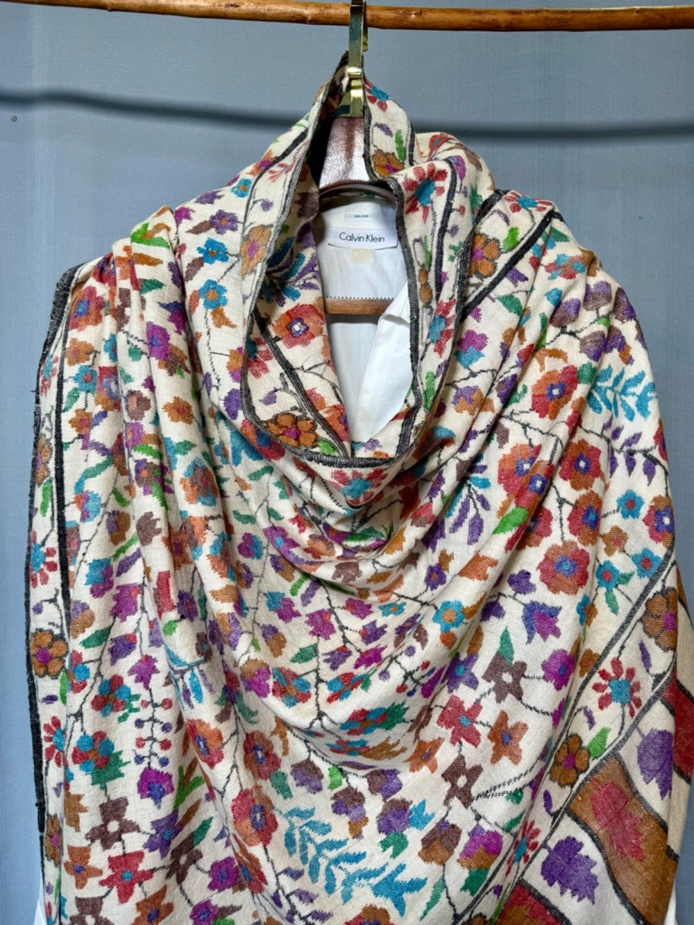 Hand spun kani with GI tag - Picture 2 of 3